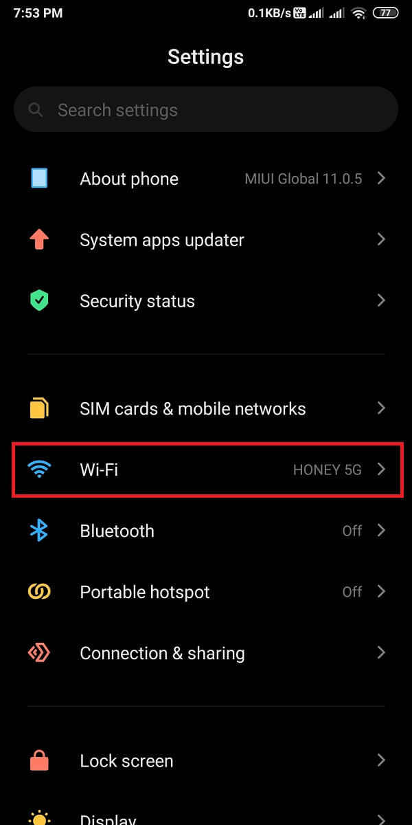 Abra Configuración en su dispositivo Android y toque Wi-Fi para acceder a su red Wi-Fi. 