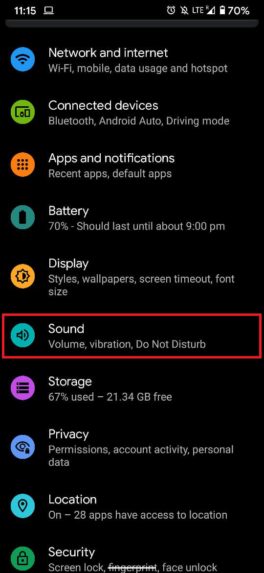 Toque la opción 'Sonido' para abrir todas las configuraciones relacionadas con el sonido.  |  Solucionar el problema del teléfono Android que no suena