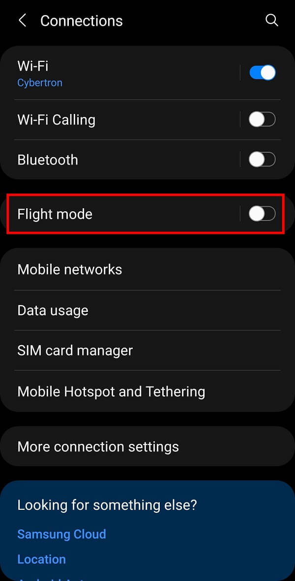 Seleccione la opción Modo de vuelo y actívela tocando el botón adyacente.