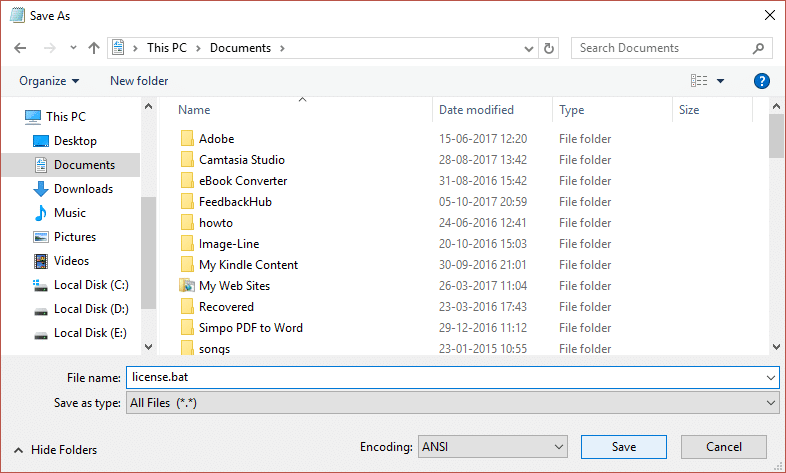 En el menú desplegable Guardar como tipo, seleccione Todos los archivos y luego nombre el archivo como extensión license.bat