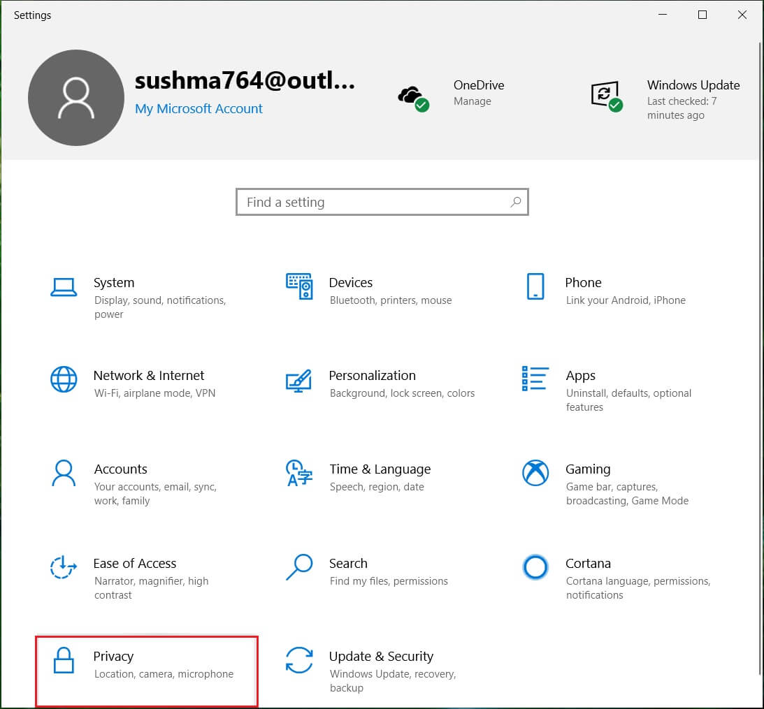 Presione Windows Key + I para abrir Configuración y luego haga clic en Privacidad