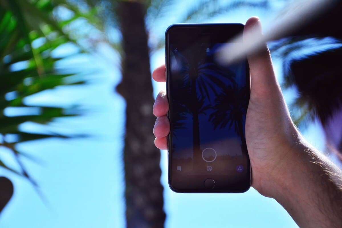 Cómo invertir un video en Snapchat
