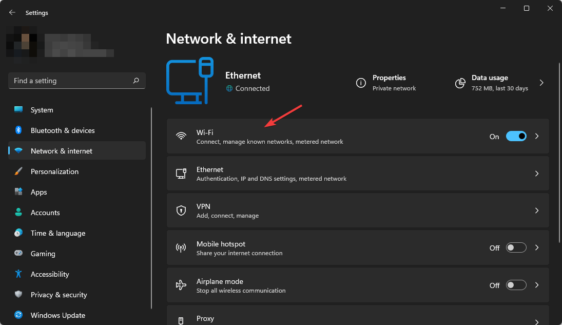 haciendo clic en la configuración wifi win11